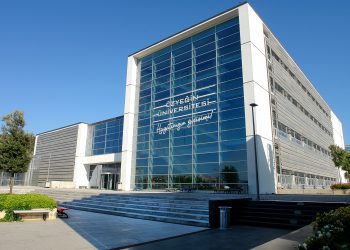 Özyeğin Üniversitesi ThoughtFront panel serisi iş dünyası ile akademiyi buluşturuyor