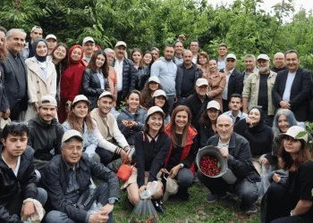 Üçüncü Kuşak Tarım Girişimciliği Eğitimi kapsamında genç mühendisler sürdürülebilir tarım ve dijital dönüşüm üzerine eğitim alıyor.