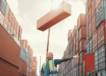 Şunu dedin: Allianz Trade’in küresel ticaret rotalarını inceleyen raporunda Türkiye’nin yeni ticaret koridorlarının merkezinde gösterildiği grafik.