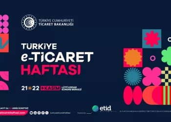 Türkiye E-Ticaret Haftası 2025 için Future-Commerce temalı İstanbul Lütfi Kırdar’da düzenlenen e-ticaret etkinliği görseli
